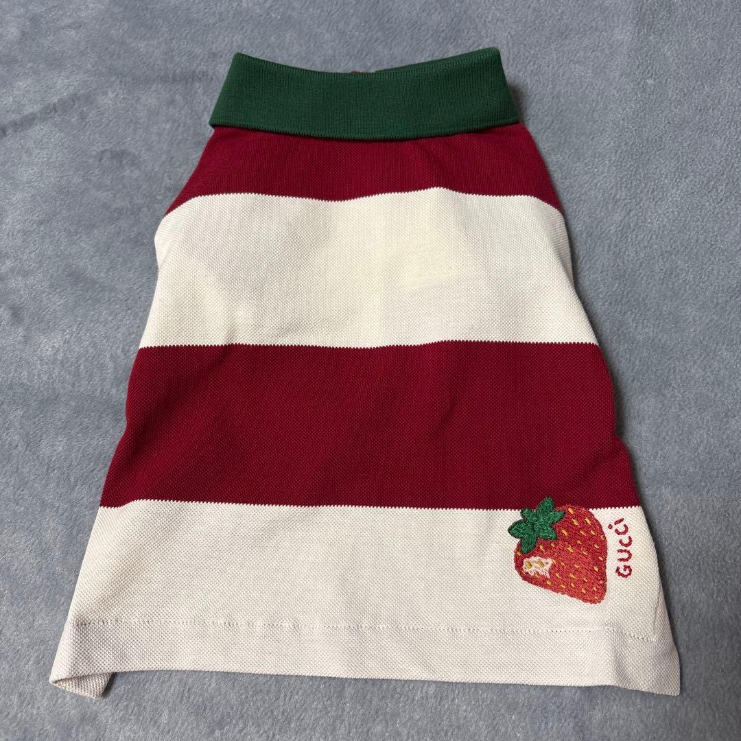 GUCCI 犬　服　いちご　Sサイズ　赤　緑　小型犬