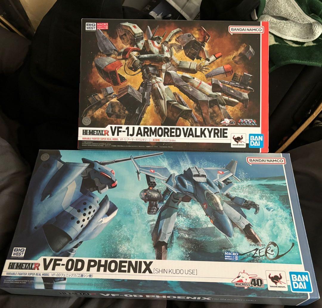 HIL　R　マクロス　VF-0.VF-1