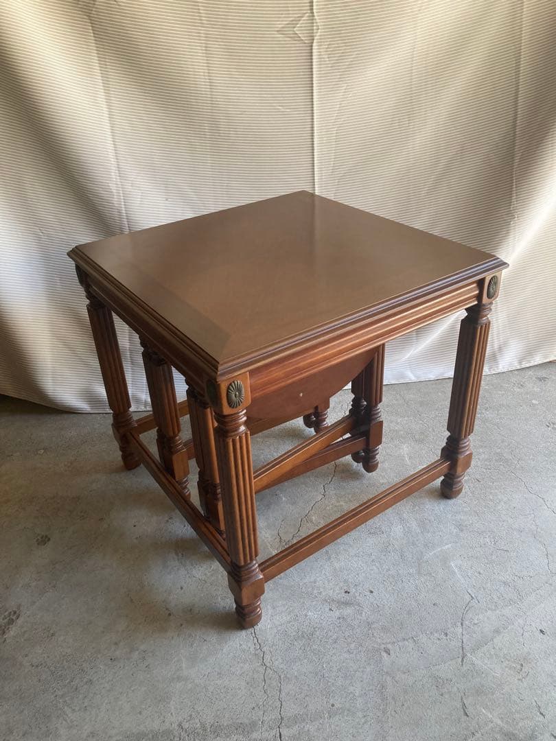 家具 Antique nesting tables nest of table