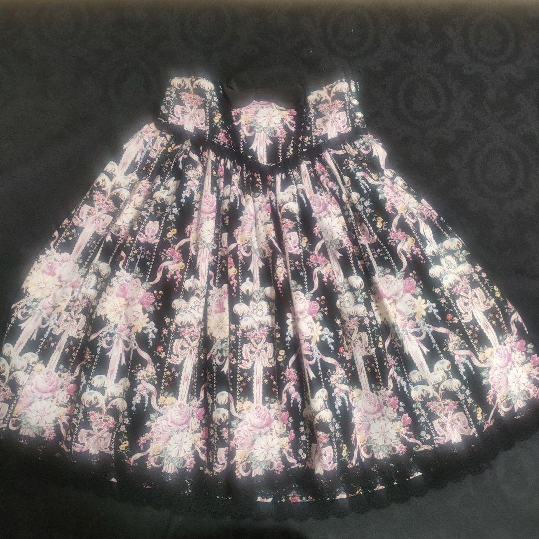 ベイビーザスターズシャインブライトマリー・アントアネット柄 黒とピンクの花柄