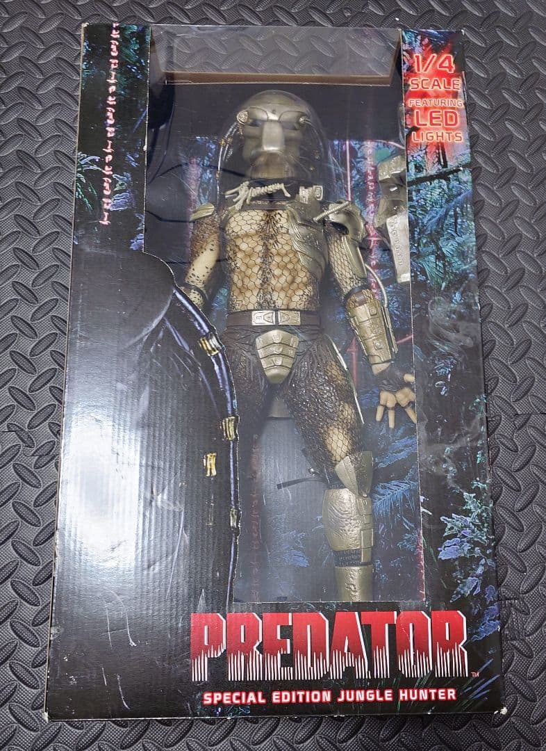 未開封 1/4 ジャングルハンター・プレデター with LEDライト