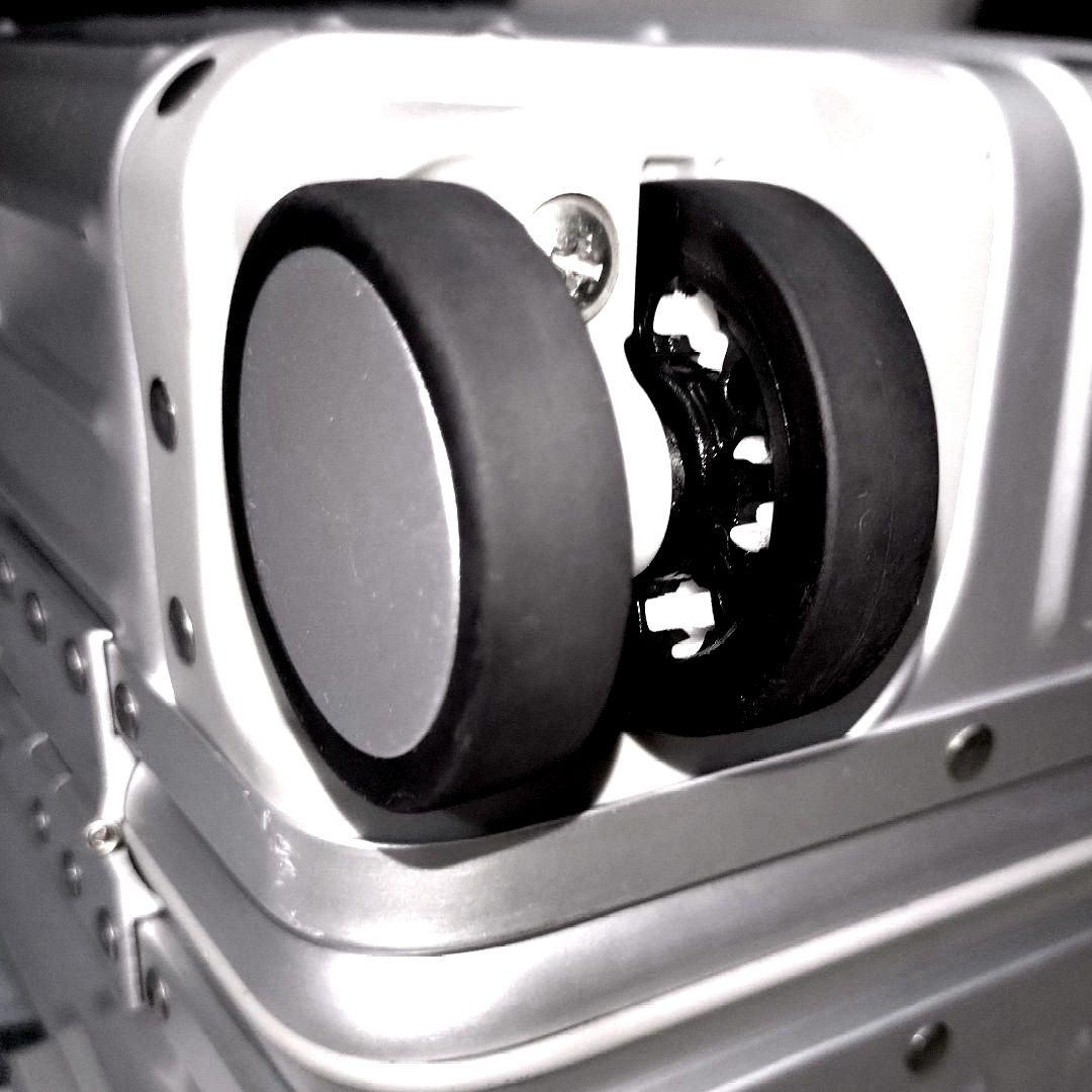 ✨極美品✨イノベーター　INV1811 36L 機内持込サイズ　アルミ