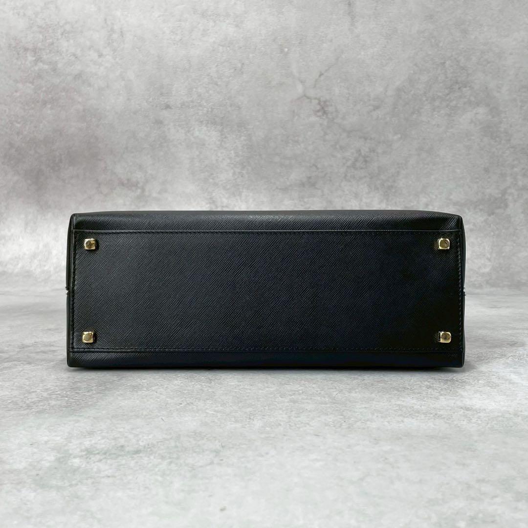 未使用級◎サルヴァトーレフェラガモ　ハンドバッグ　ガンチーニ　サフィアーノ　黒