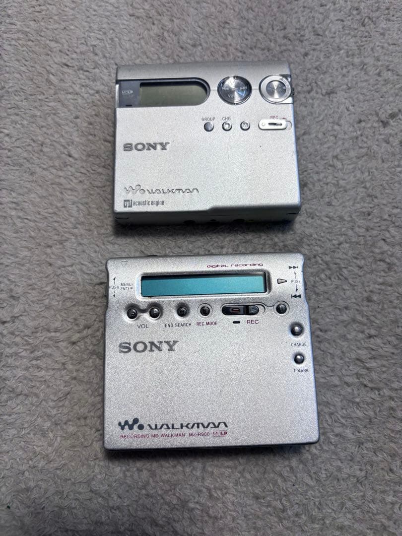 動作品 SONY シルバー ソニー MDウォークマン レコーダー　2台