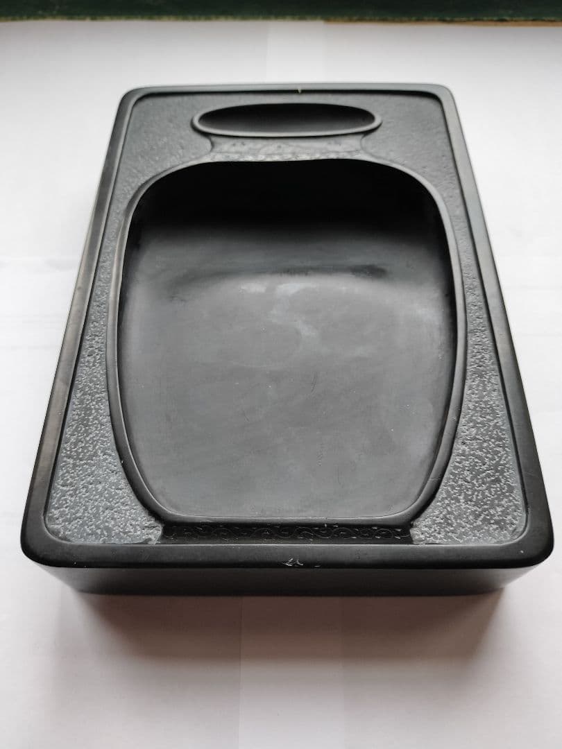 雄勝硯（準美品） 龍鳳堂　今泉新平　が制作した壺形彫刻の大型硯