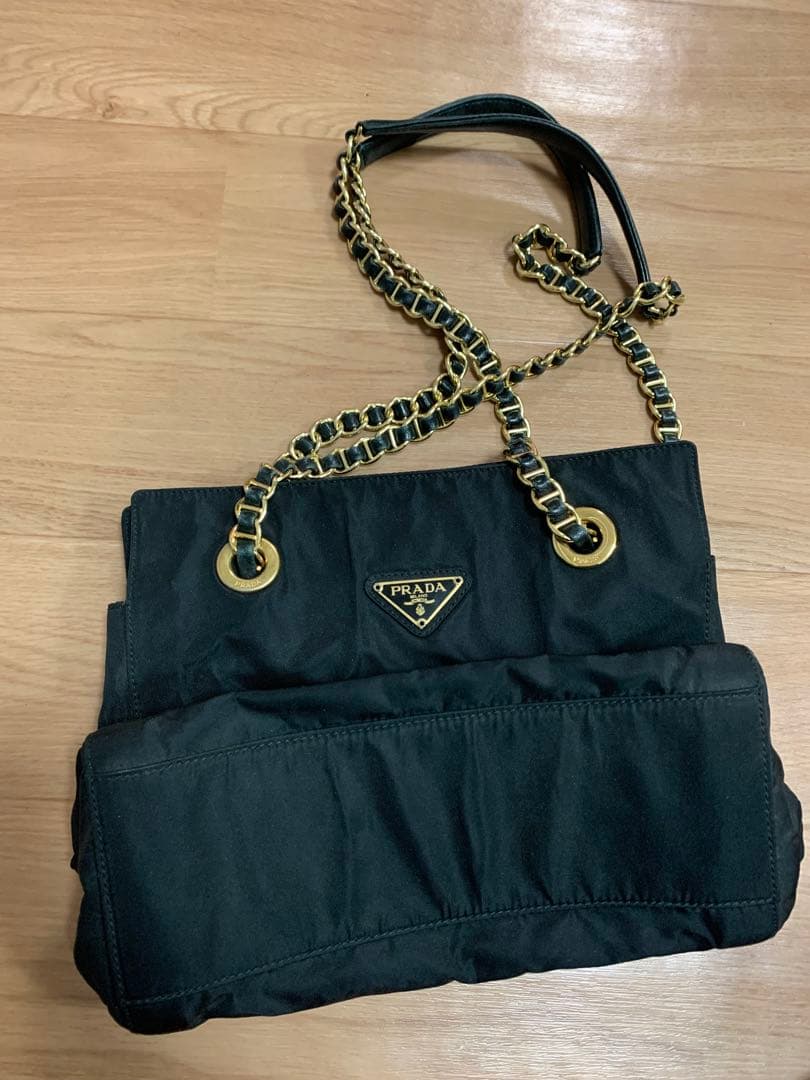 プラダチェーンバッグ　ナイロン　ヴィンテージ