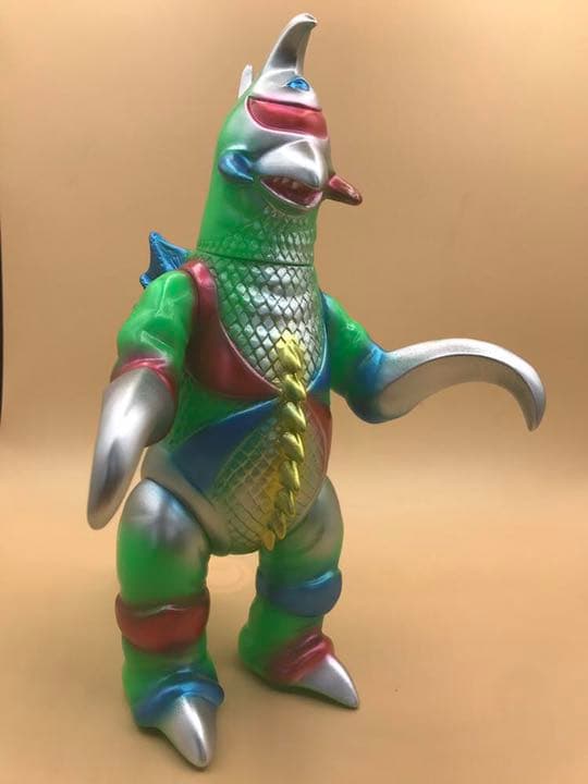 マルサン　福袋品ネオンカラー成形色　ガイガン　輸出版イメージ