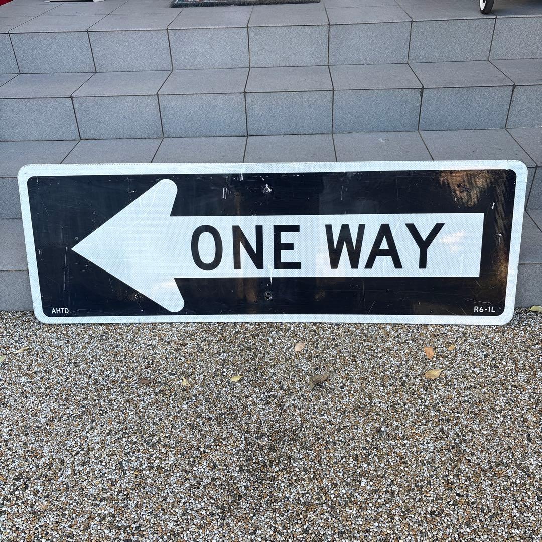 【アメリカ実物】巨大　USAロードサイン　ONE WAY