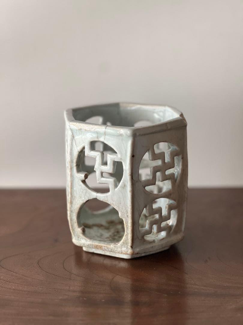 李朝 白磁 卍文透彫六角筆筒 李朝初期 高麗 柳宗悦 民藝館