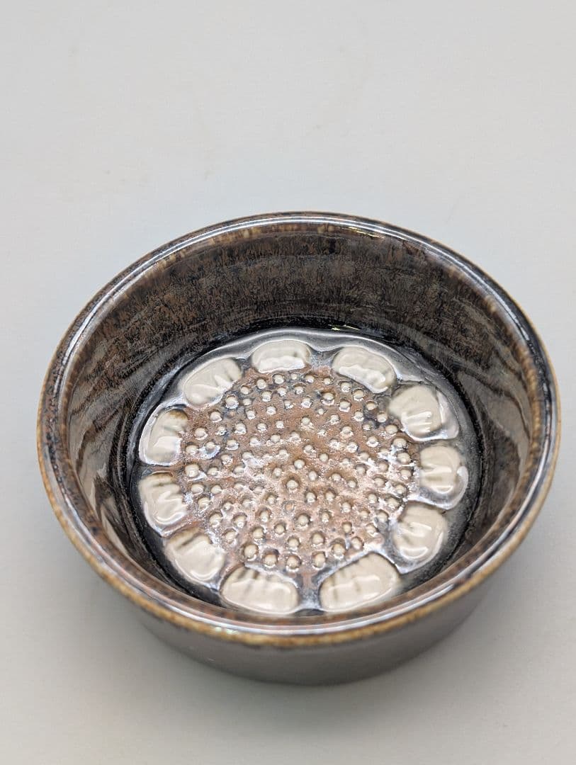 シルヴィア・レウショヴィウ　ロールストランド　小皿　花　北欧ヴィンテージ