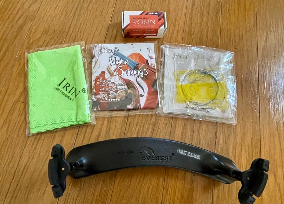 SUZUKIバイオリンNS20 4/4 (本体、弓、ケース、その他付属品6点)