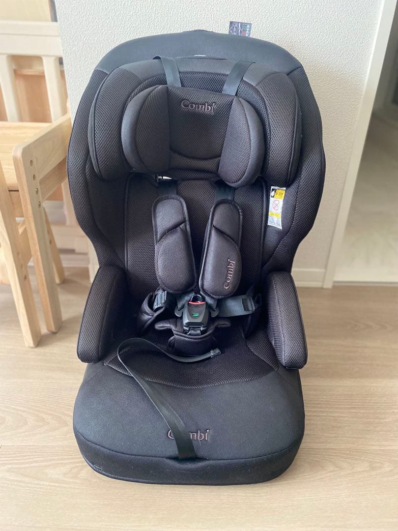 Combi チャイルドシートジョイトリップアドバンス ブラック2025購入⭐︎美品