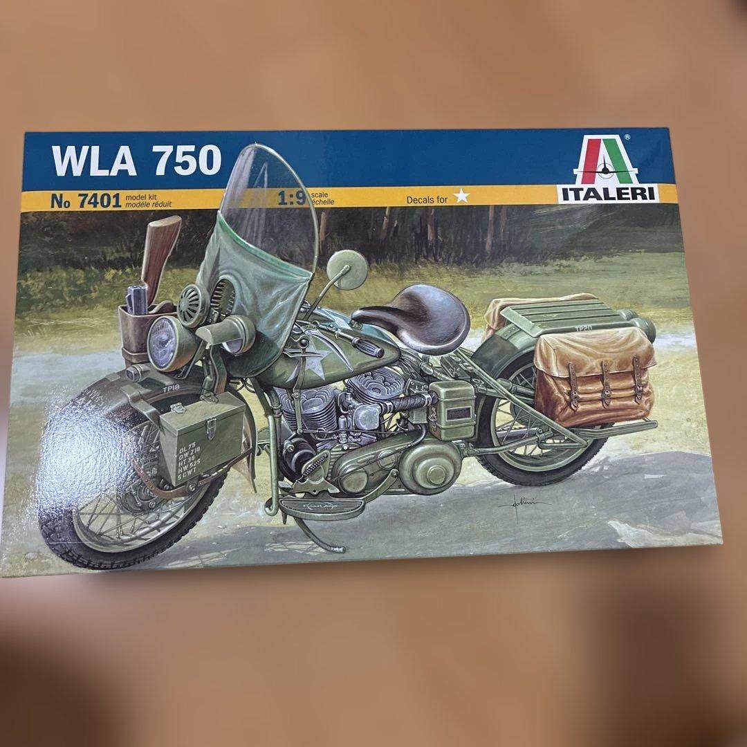 イタレリ 1/9 WW.II アメリカ陸軍 軍用バイク WLA 750 プラモ