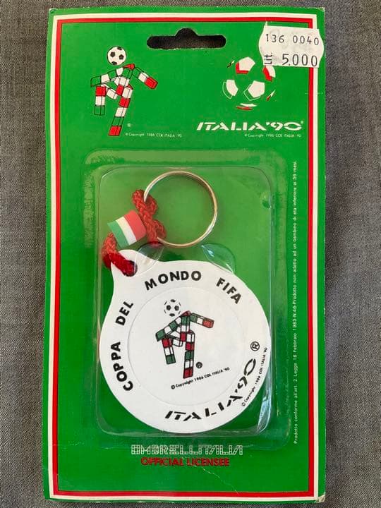 FIFAサッカーワールドカップ1990イタリア大会公式グッズ（チャーム）希少品
