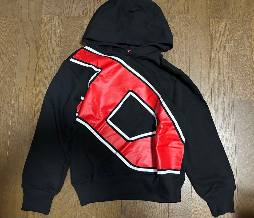 新品タグ付き★ディーゼル★パーカー12Y