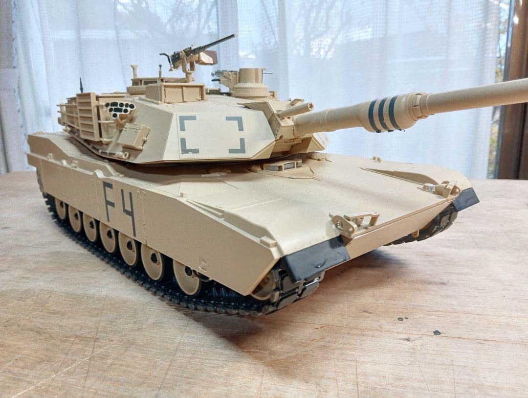 タミヤ 1/16RC M1A2 エイブラムス戦車 フルオペレーション 完成品