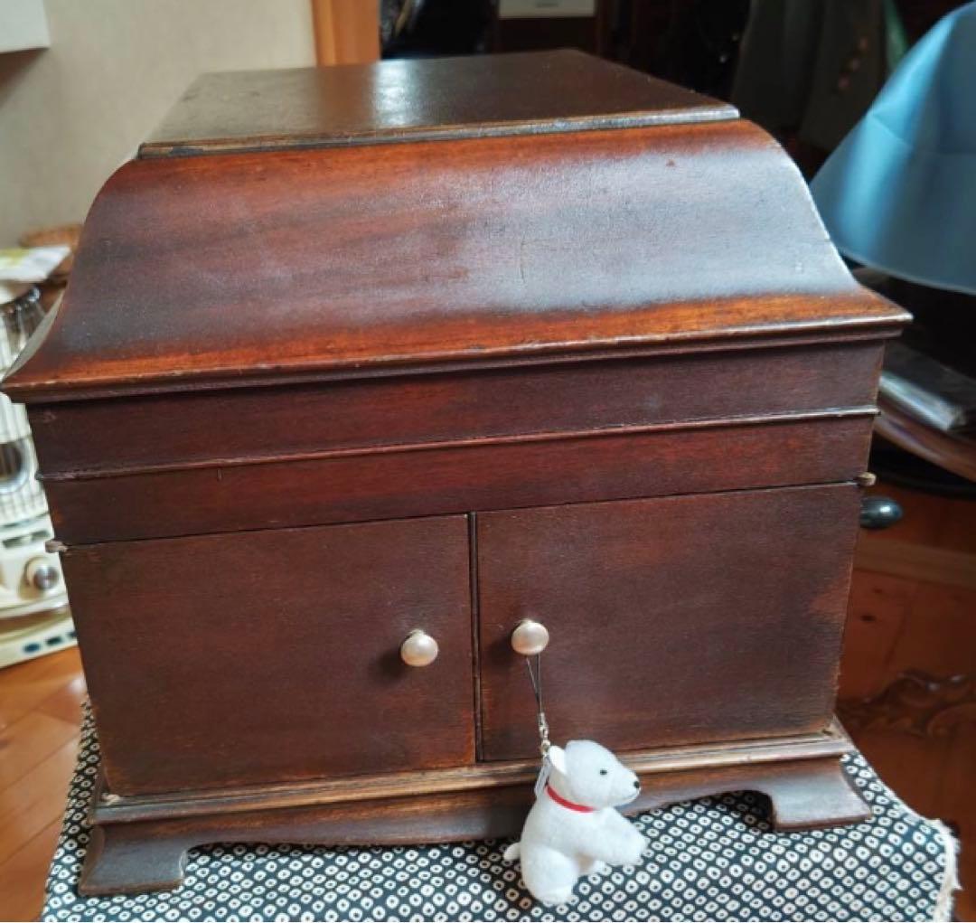 英グラモフォン社正規品のHMVグラモフォン(蓄音器)Model103