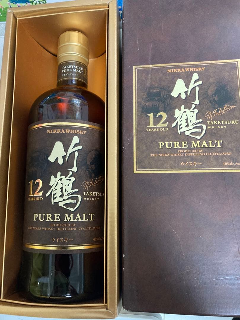 ニッカウイスキー竹鶴12年ピュアモルト　容量700mlです。希少な商品です。