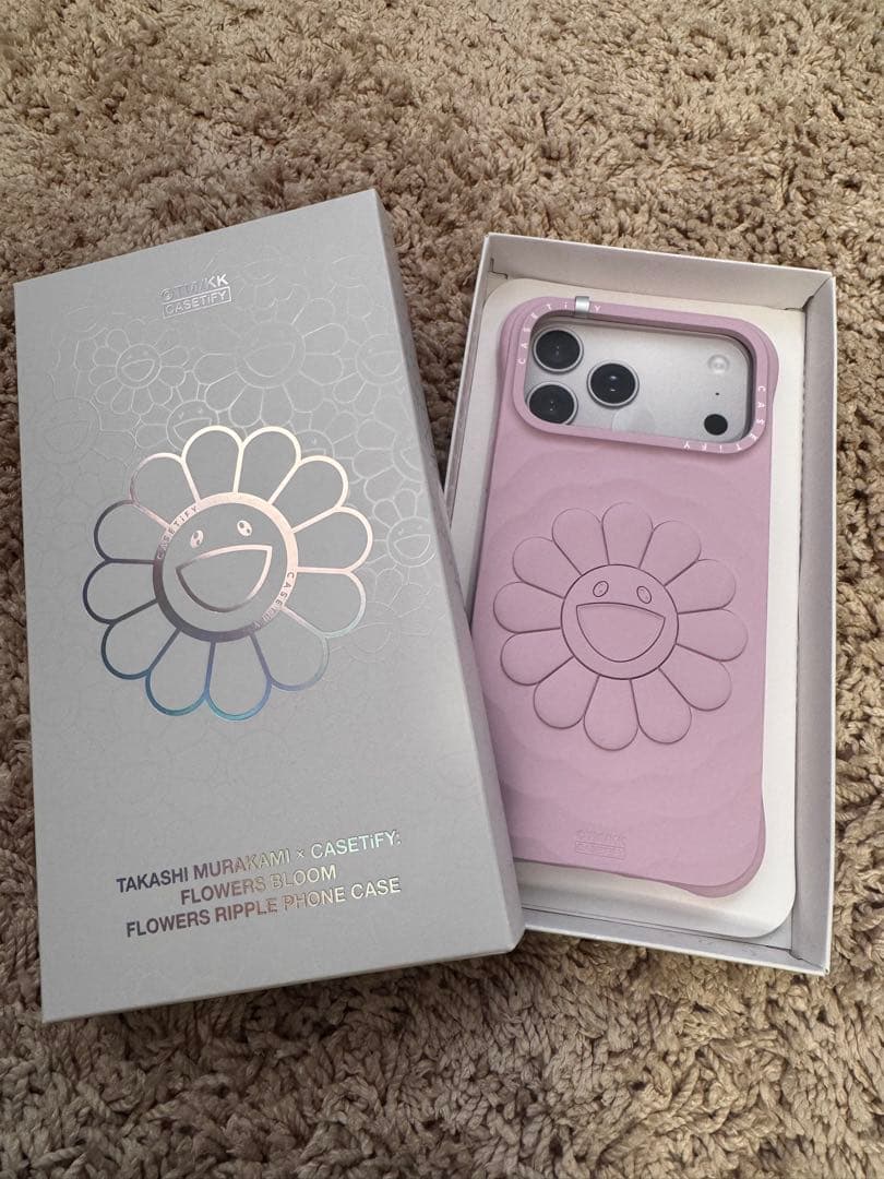 iPhone 17ProMax Takashi Murakami 花デザイン
