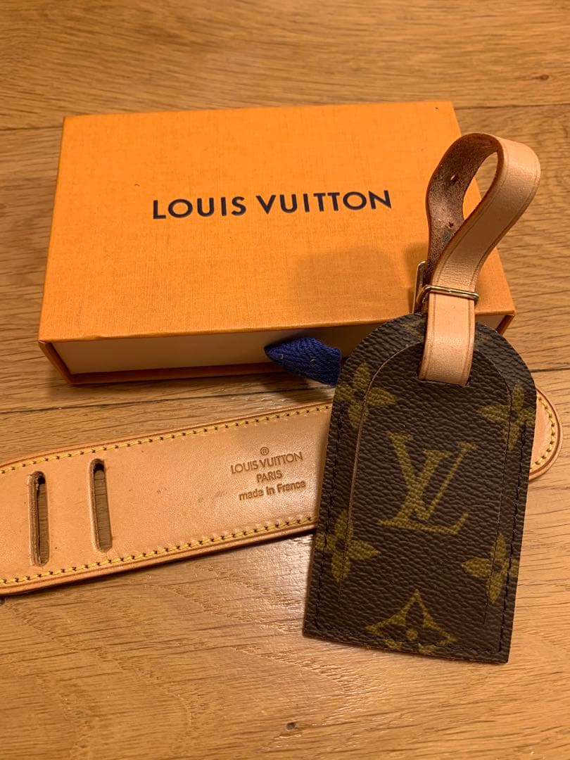 【極美品】LOUIS VUITTON レザー ネームタグ＆ショルダーパッド