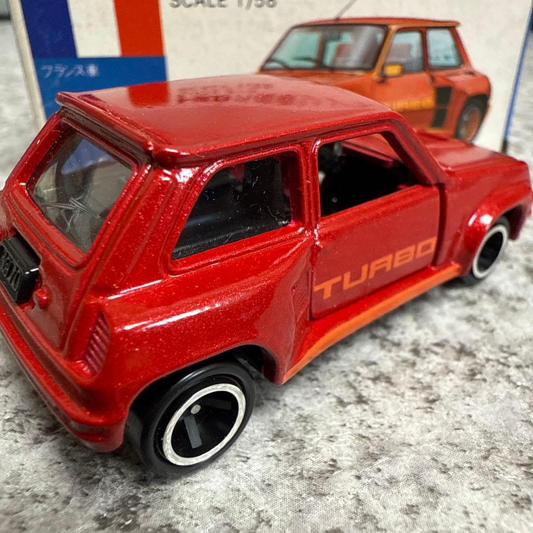 トミカ青箱外国車シリーズF24メルセデスベンツ&F25ルノー5