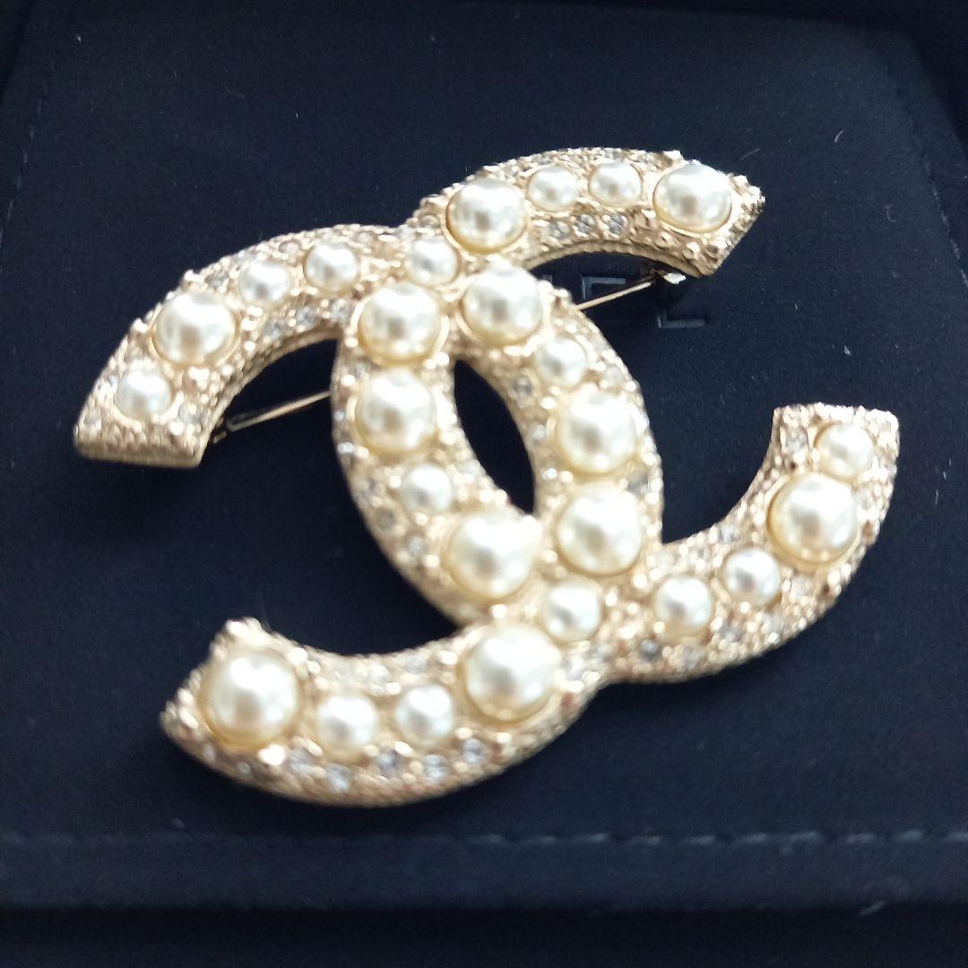 CHANEL シャネル　パール　ブローチ　ココマーク　CC