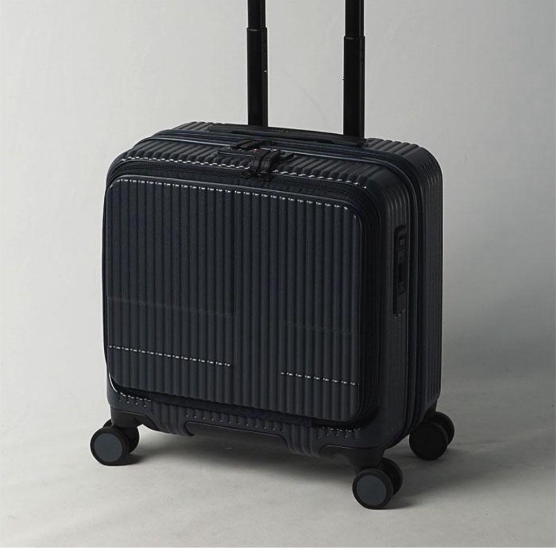 新品未使用 innovator キャリーケース 33L ネイビー