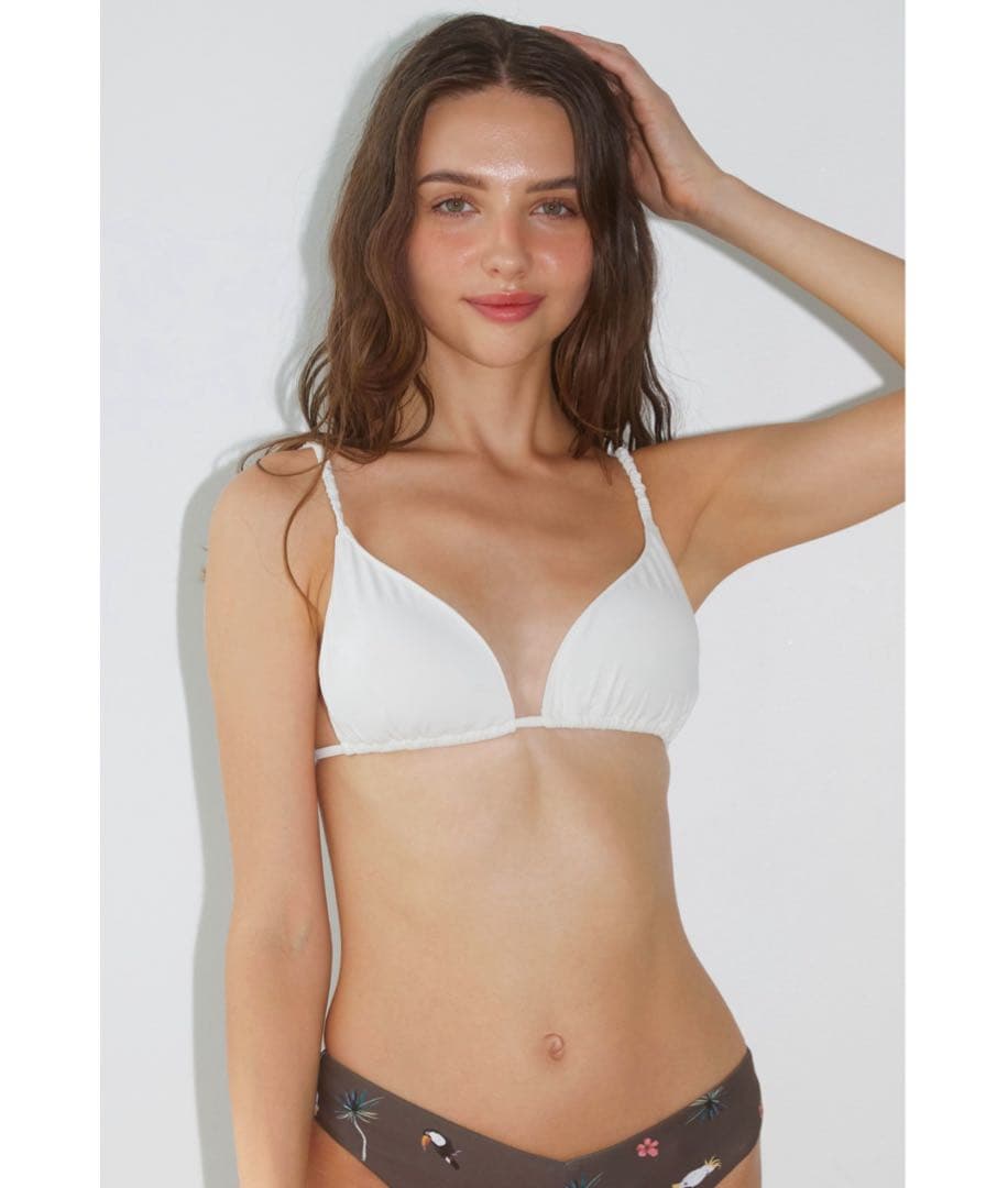 ALEXIA STAM ビキニ　トップス　2024 ss