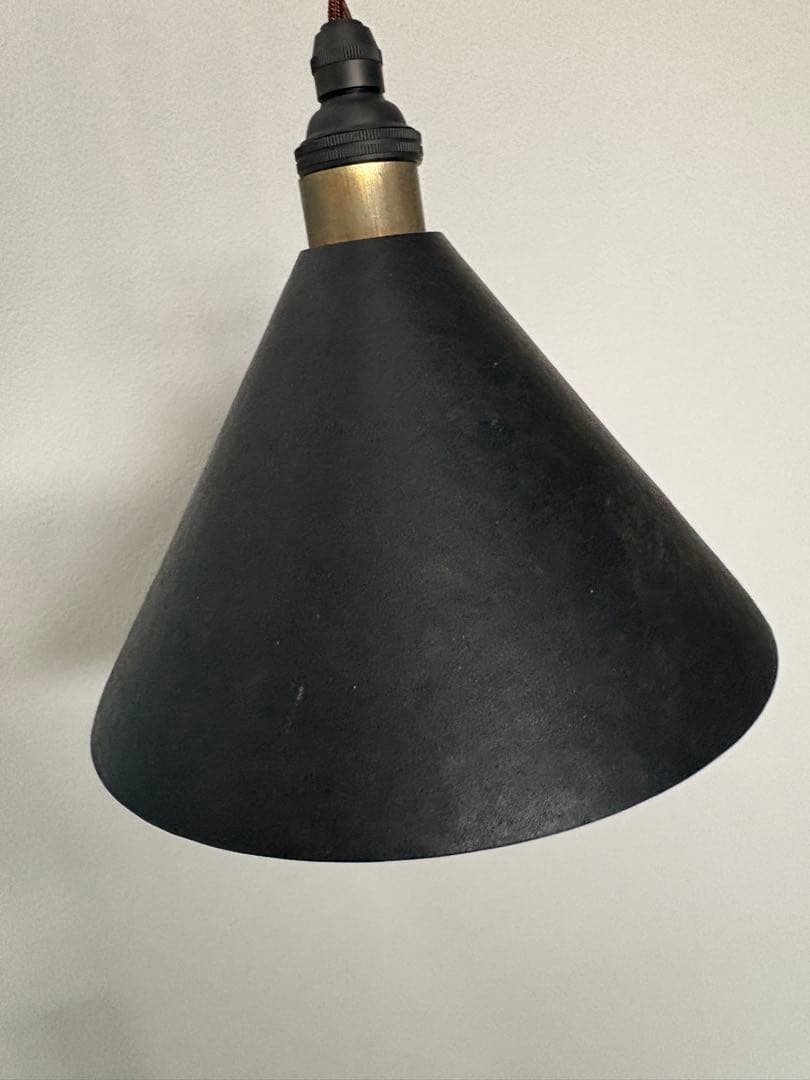 FUTSGAMI ペンダントランプ 円錐 鍛金 黒ムラ