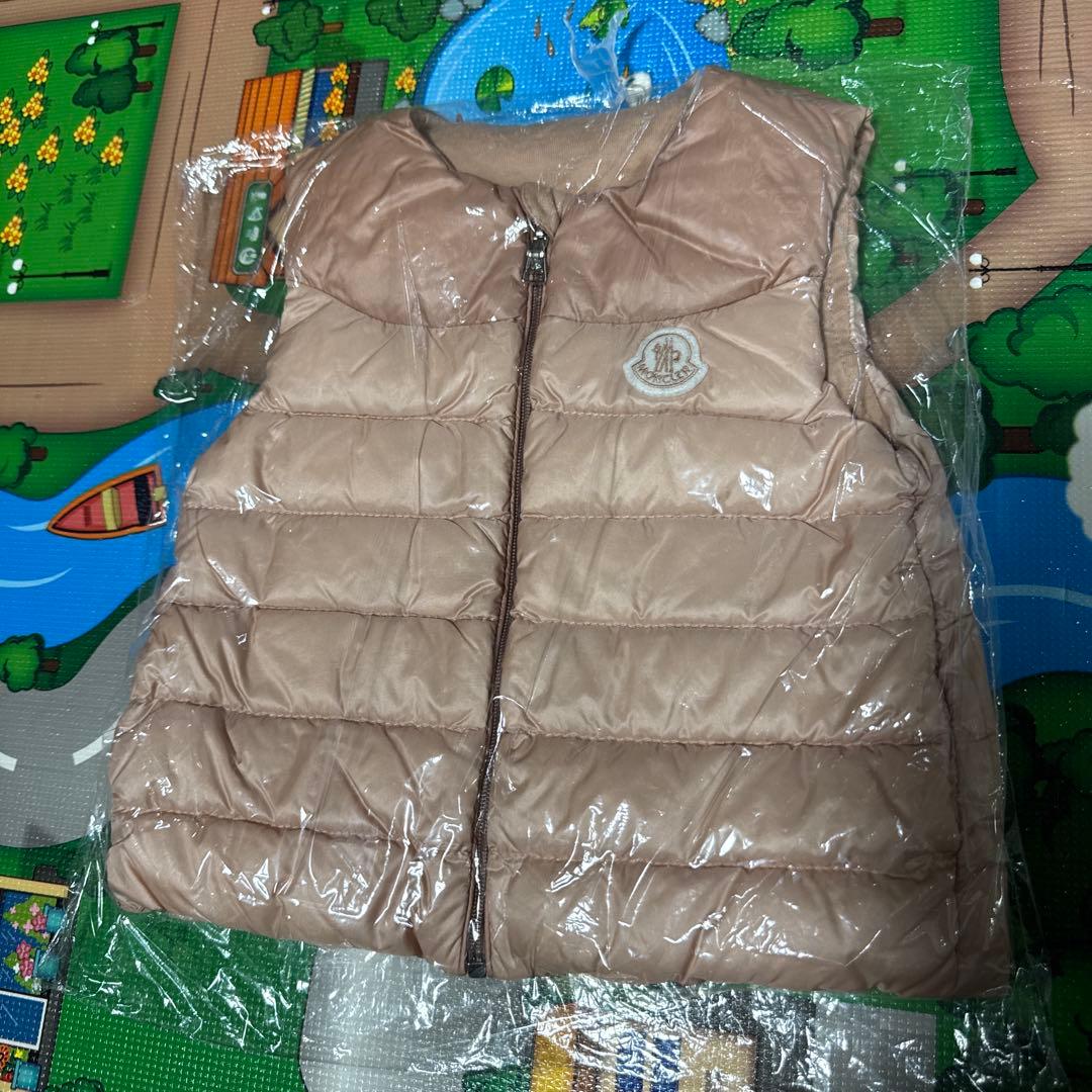 モンクレール　ベビー　ベスト　ピンク