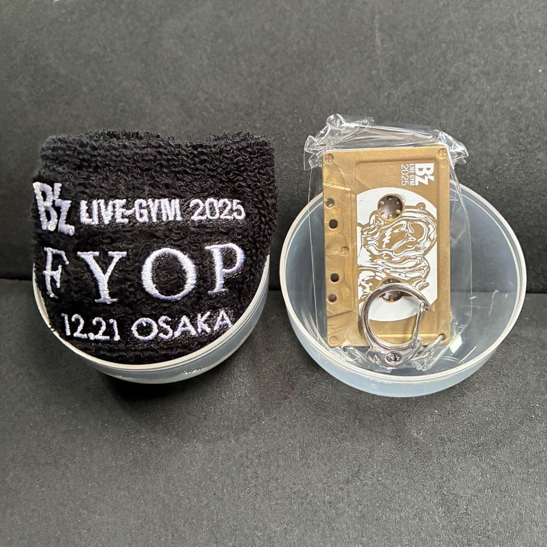 B’z FYOP ガチャガチャ 日付入り 限定 カセットチャーム リストバンド