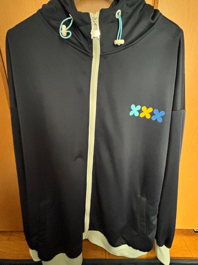 ホロライブ　白上フブキ　部屋着　パーカー