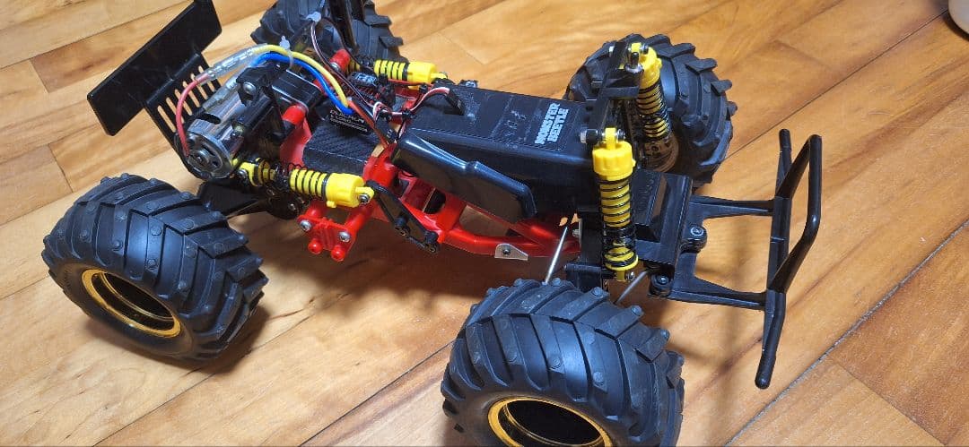 タミヤ モンスタービートル 1/10オフロードラジコン
