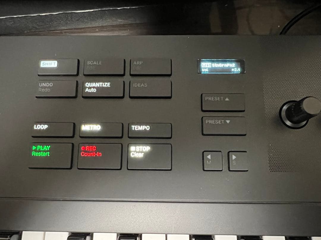 ソフトウェア付美品/KOMPLETE KONTROL A61 MIDIキーボード