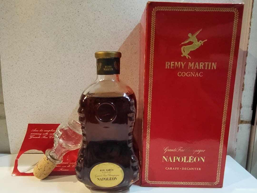 ウイスキー REMY MARTIN NAPOLEON COGNAC 750ml