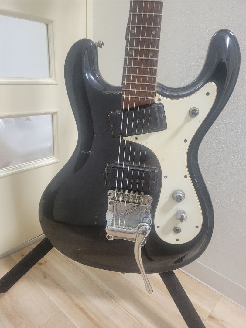 Morales モズライトタイプ エレキギター ブラック