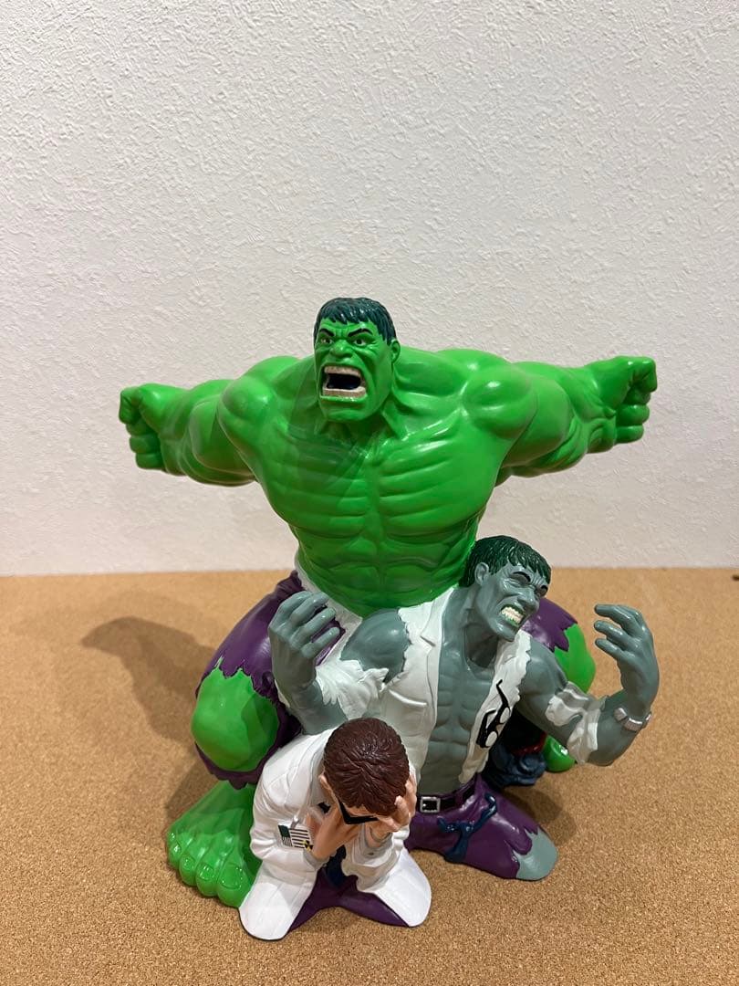 スタチュー　インクレディブル・ハルク